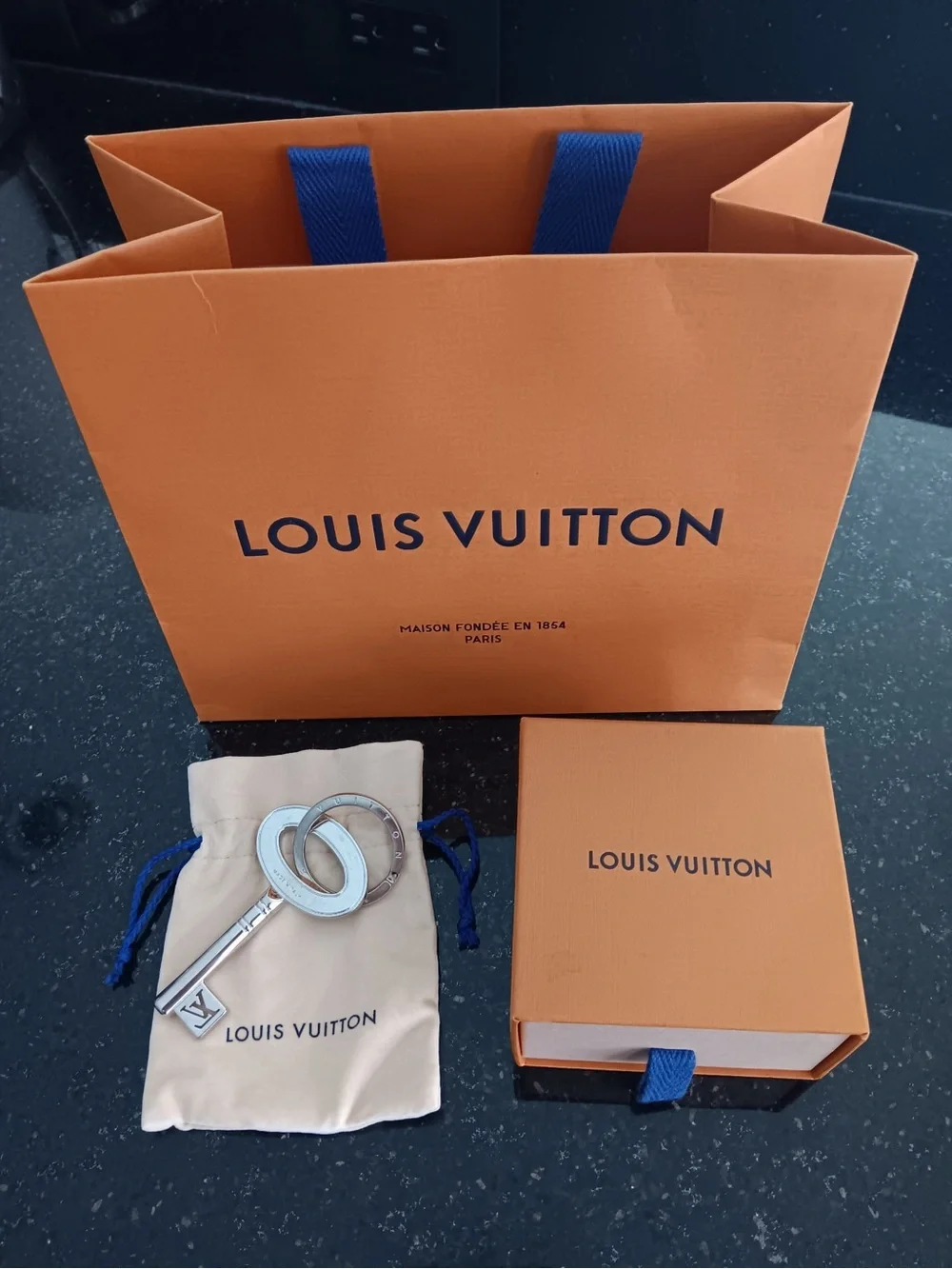 AUTHENTIC Louis Vuitton Porte Cles Travel Key Keychain, Silver